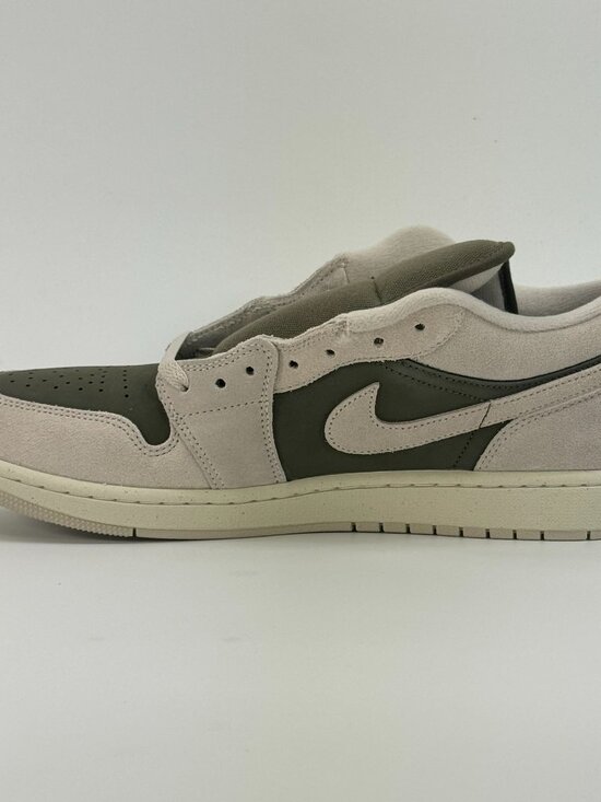 Air Jordan 1 Low \'Medium Olive\' HV4089-201 size 11 main image 8